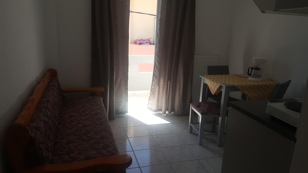 Michel Apartments Amoudara Lasithiou エクステリア 写真