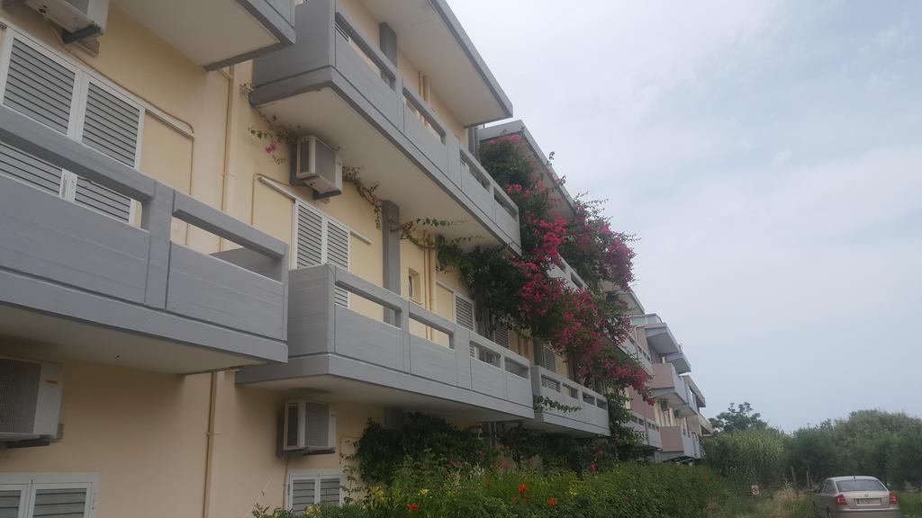 Michel Apartments Amoudara Lasithiou エクステリア 写真